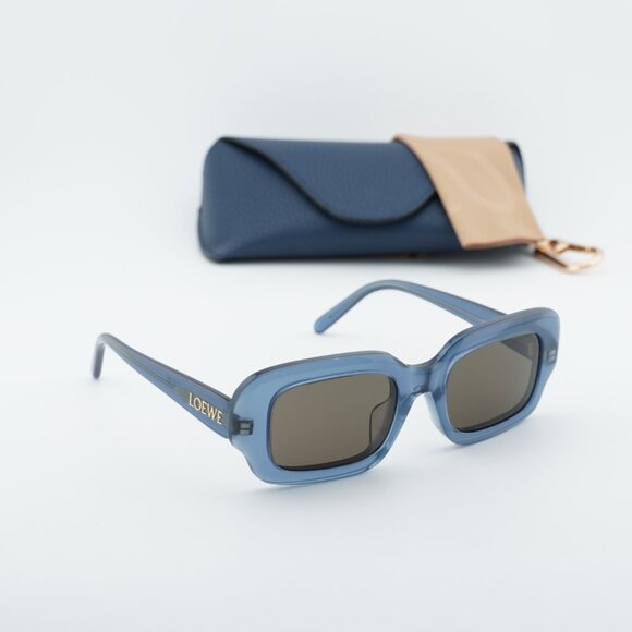 Loewe LW40158F 84E Rectangle Sunglasses – Blue\\Brown main image 4